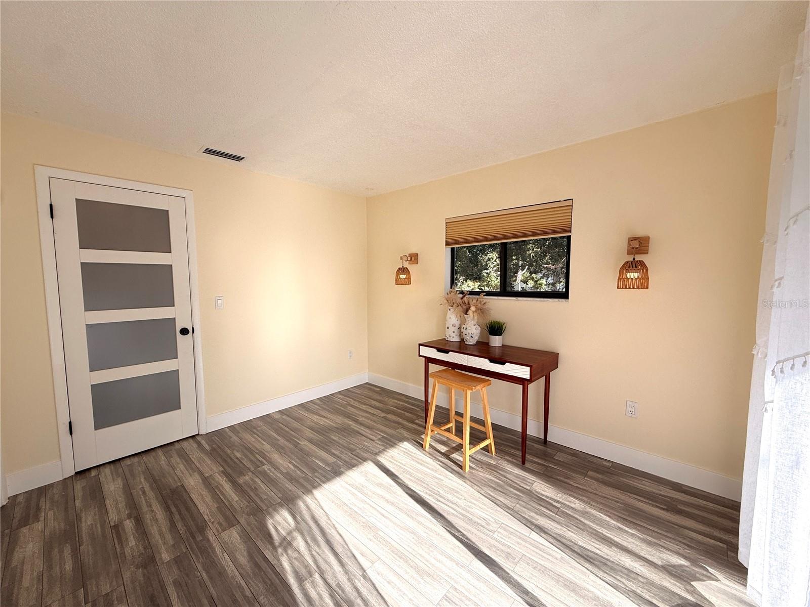 2363 Flanders Way #d Property Photo 13
