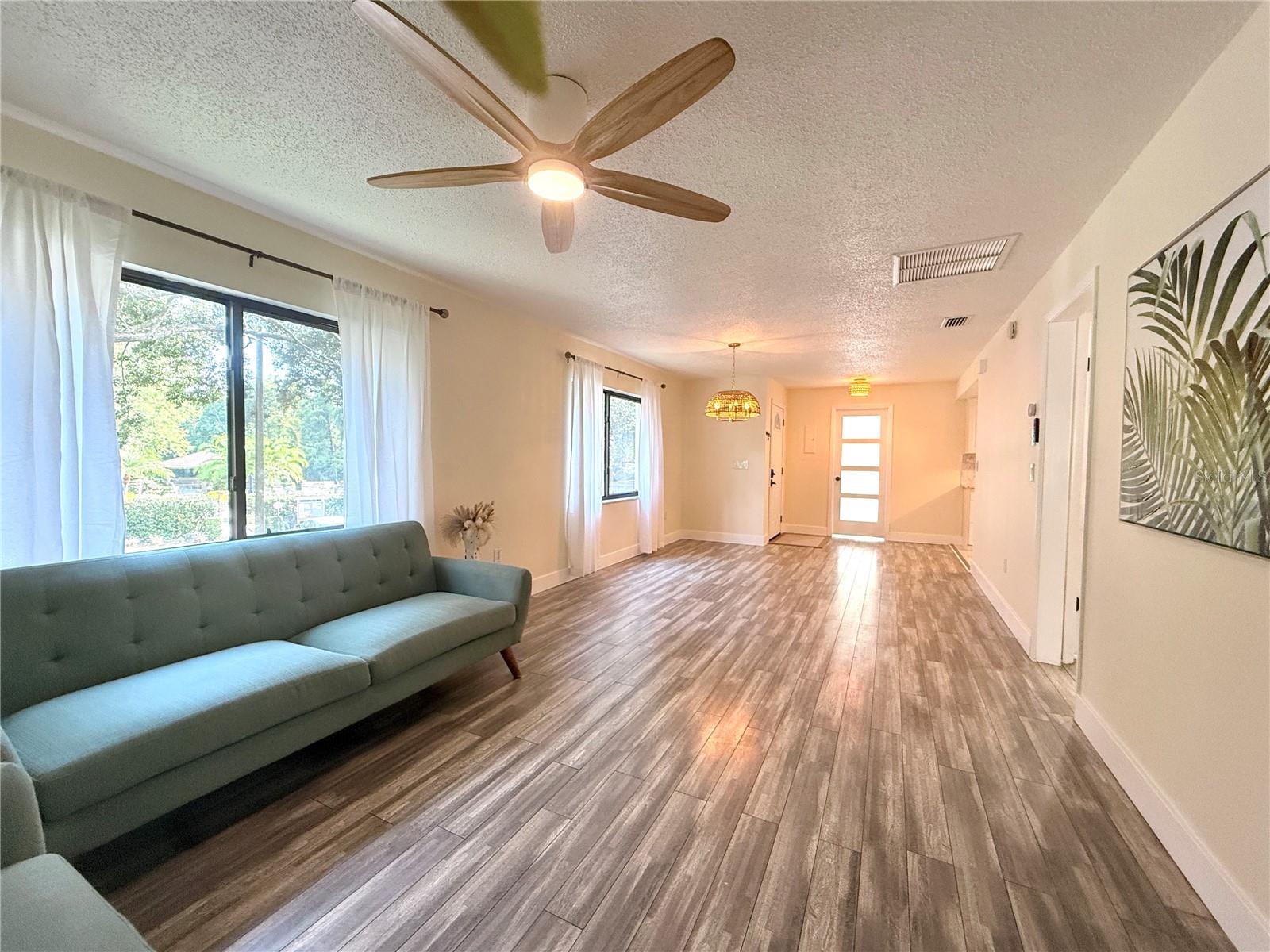 2363 Flanders Way #d Property Photo 26