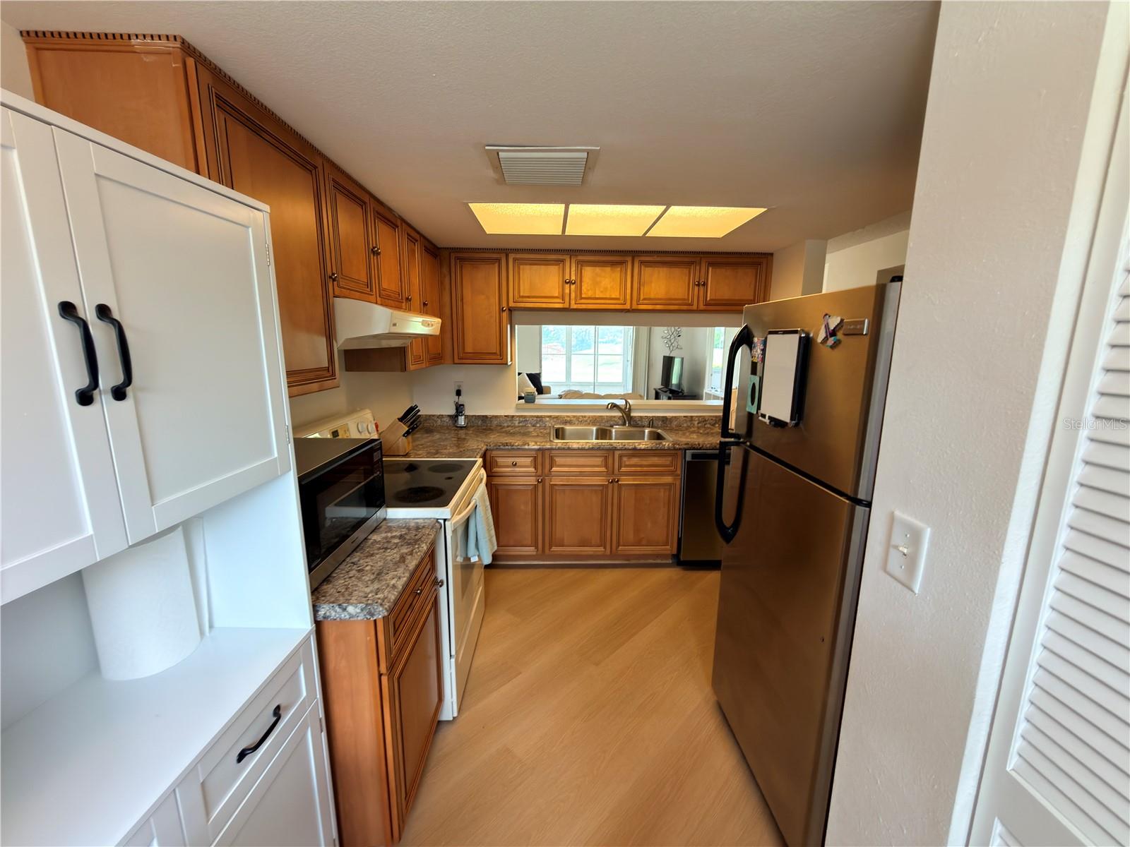 9703 Greenskeeper Dr Property Photo 4