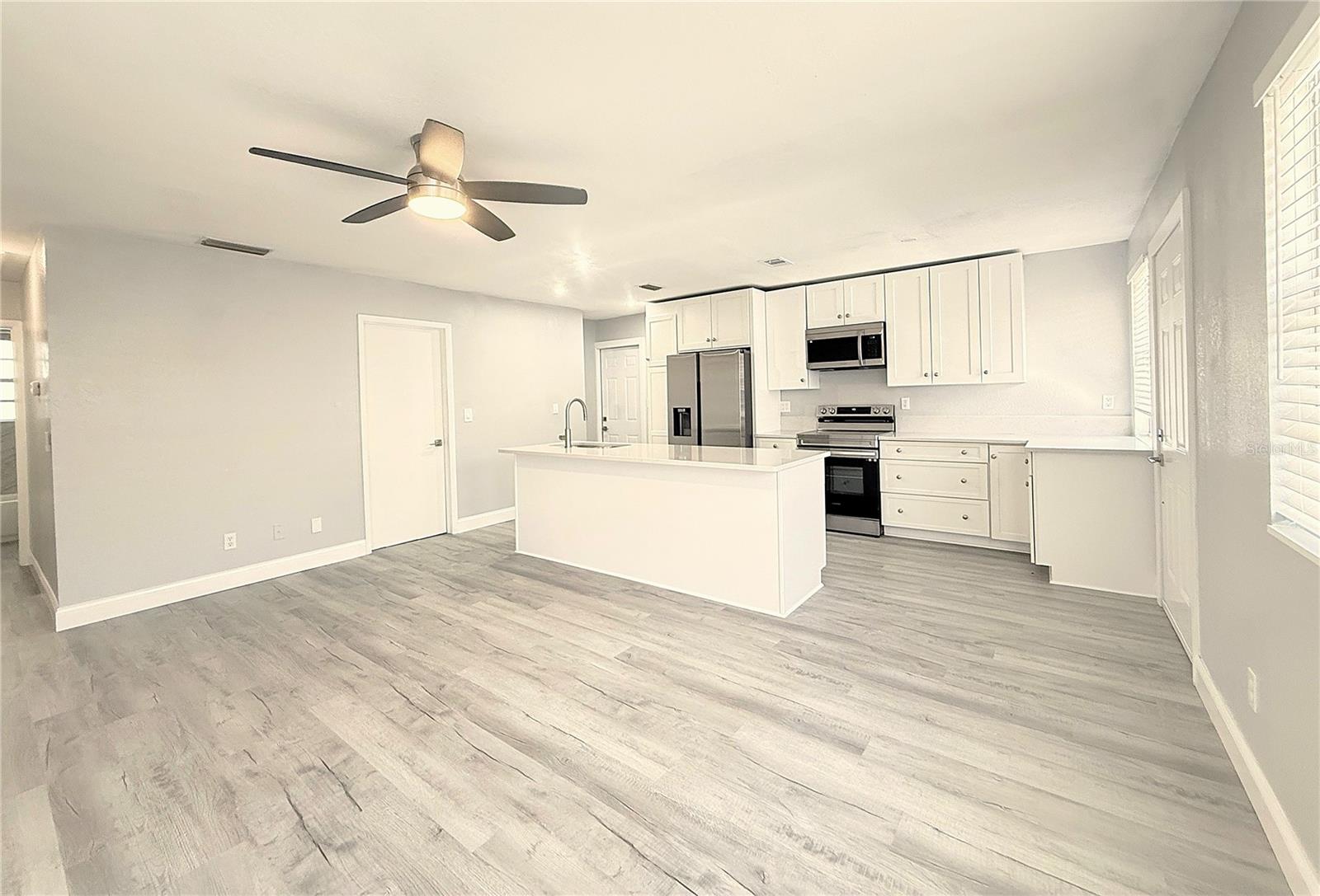 1231 Illinois Ave #1 Property Photo 6