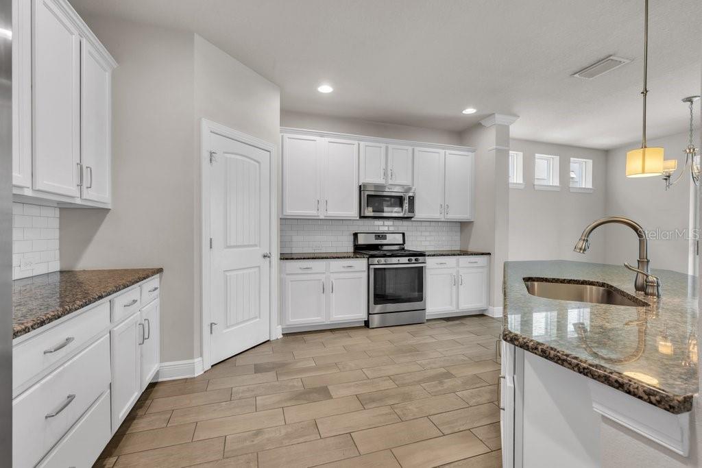 14306 Barrington Stowers Dr Property Photo 14