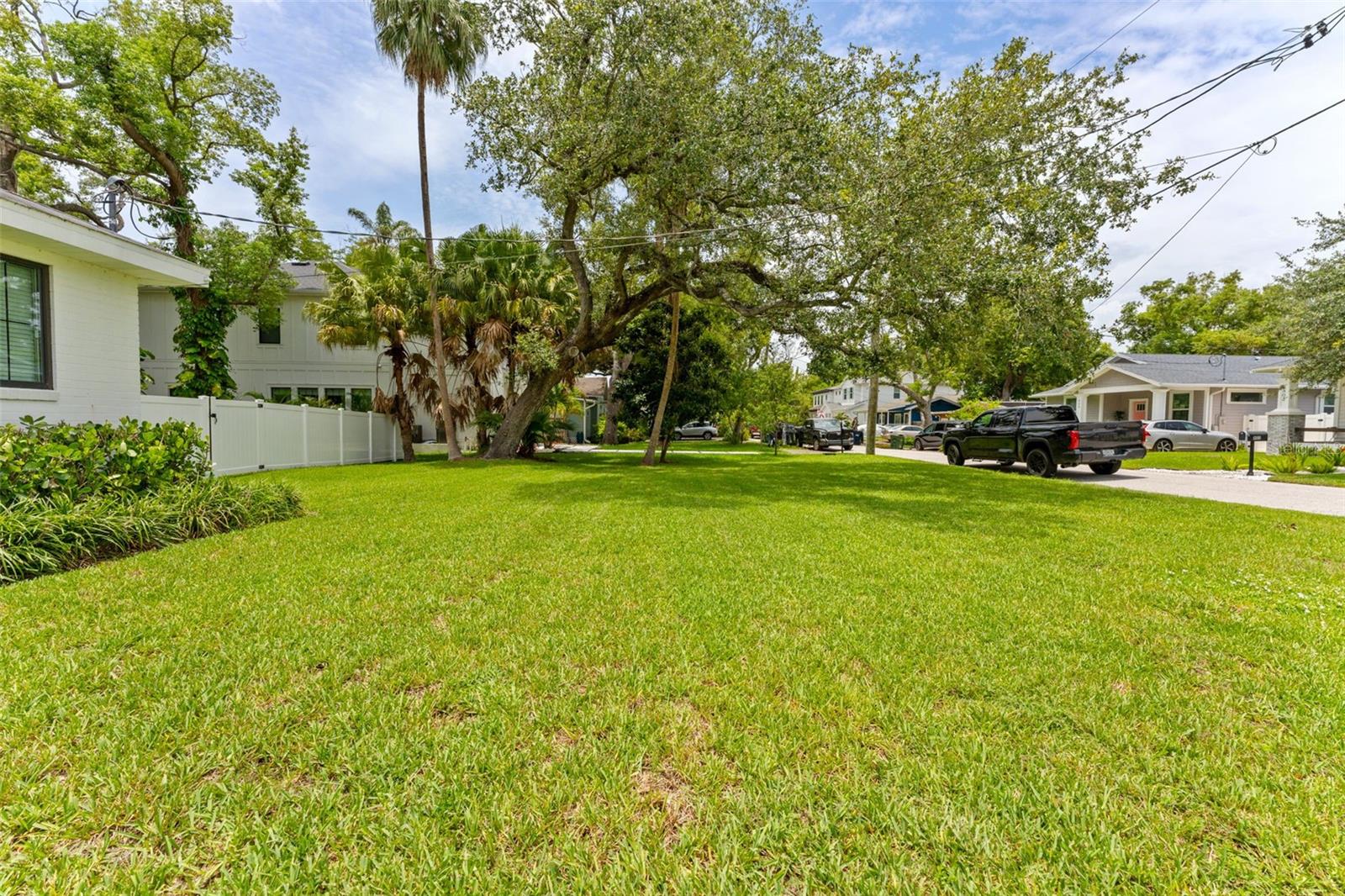 802 W Coral St Property Photo 38