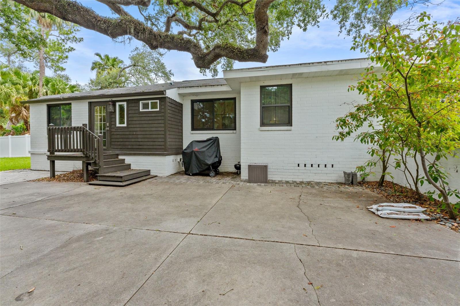 802 W Coral St Property Photo 44