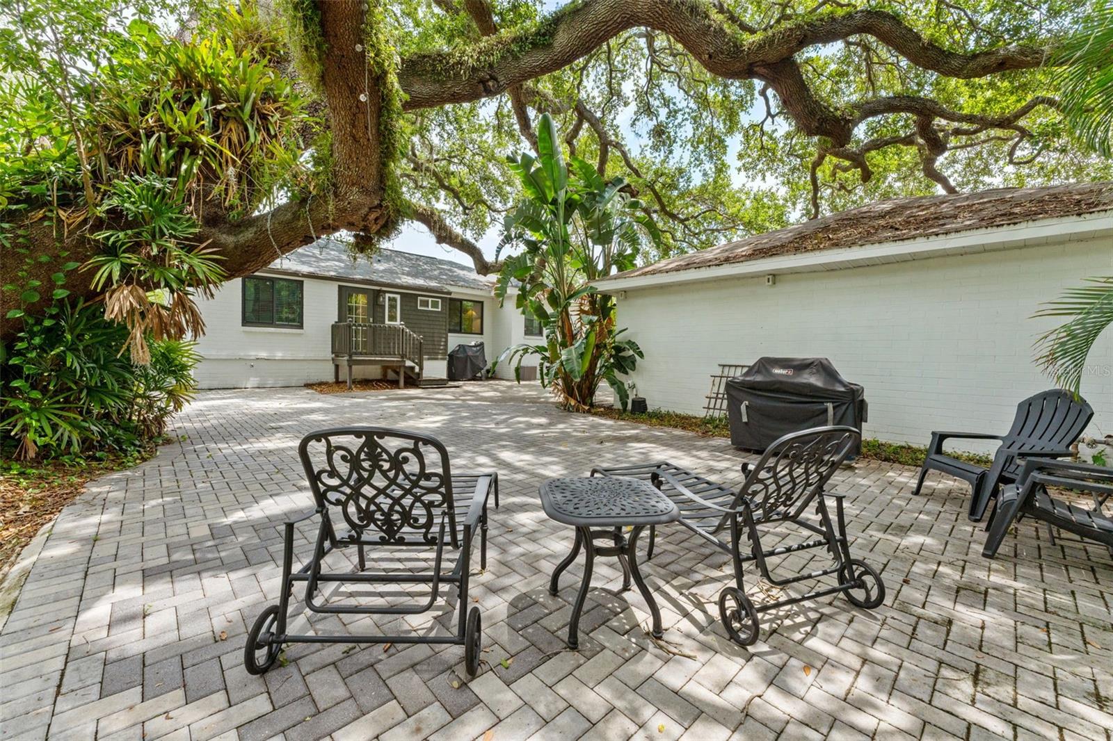 802 W Coral St Property Photo 48