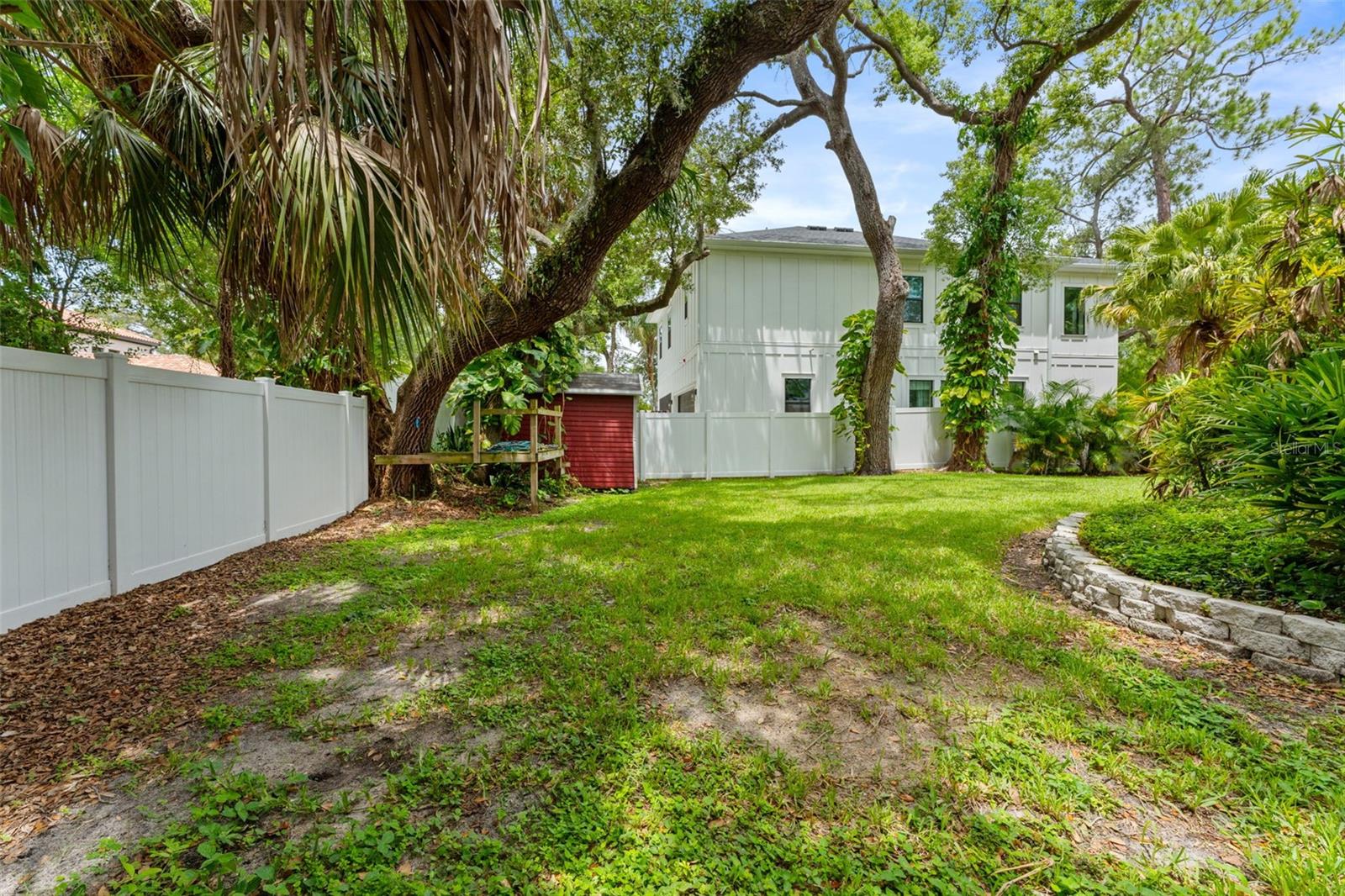 802 W Coral St Property Photo 53