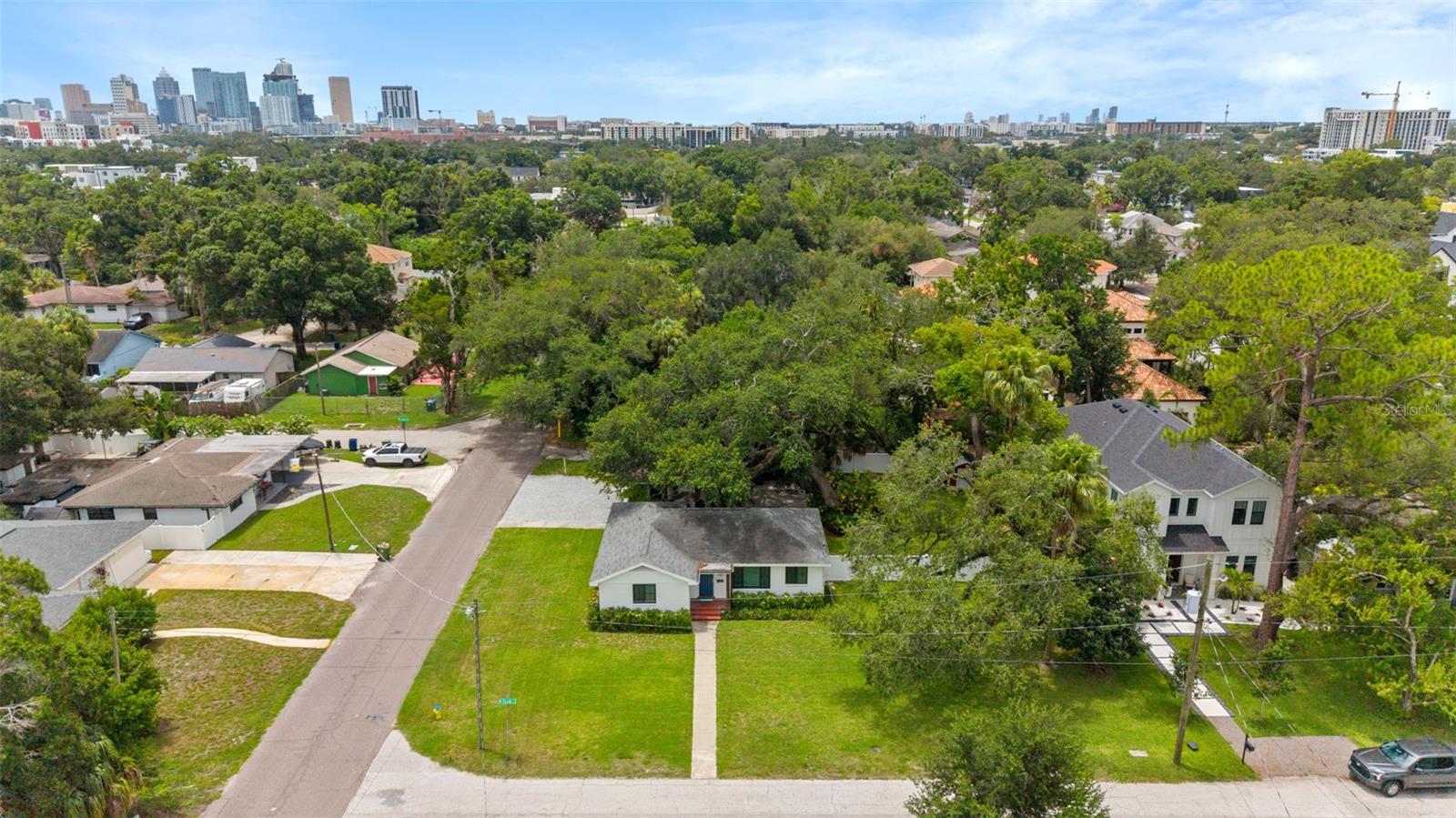 802 W Coral St Property Photo 54