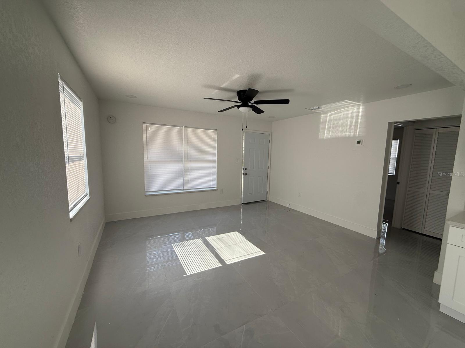 427 40th Ave S Property Photo 5