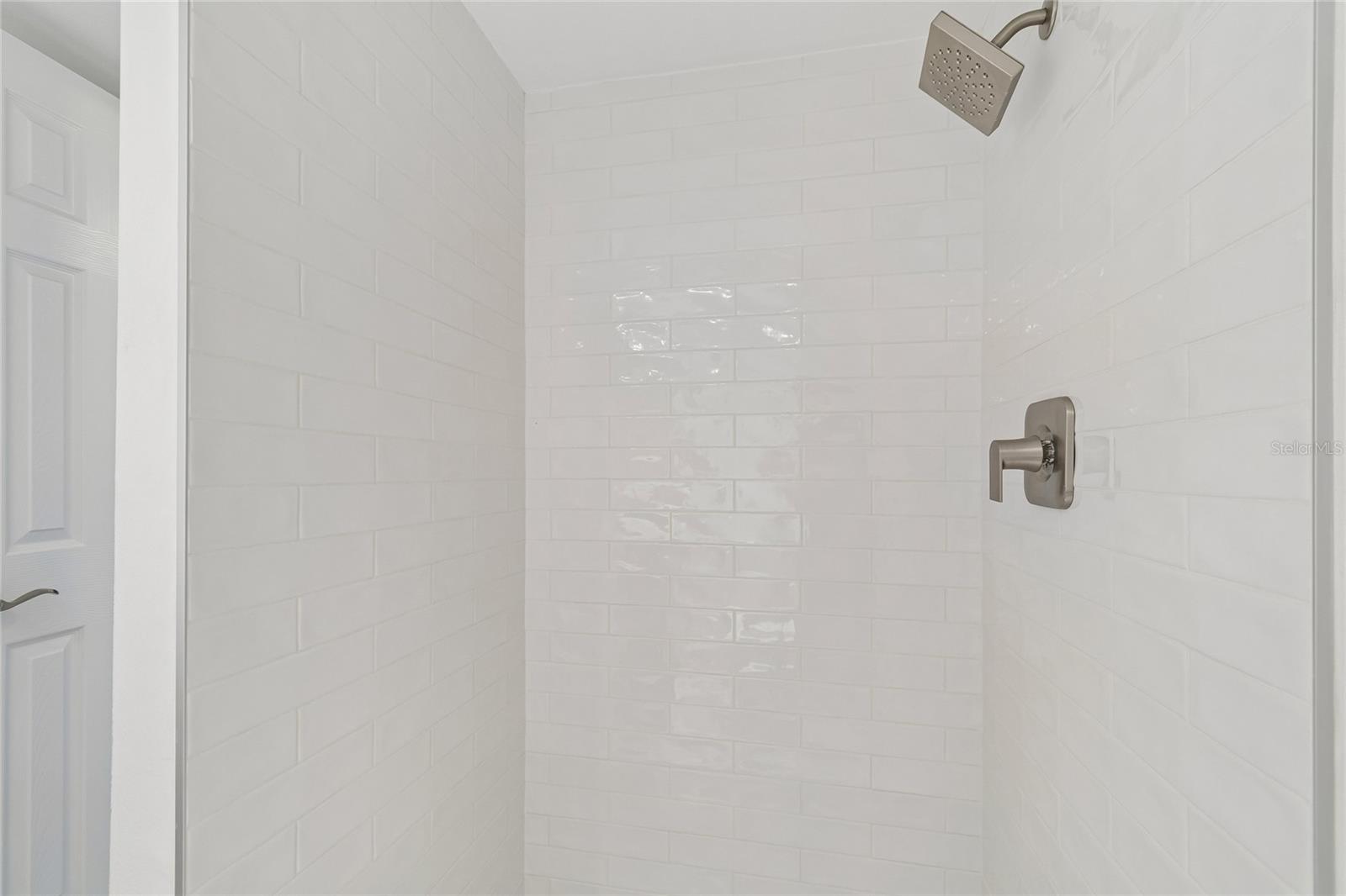 4575 Cove Cir #101 Property Photo 33