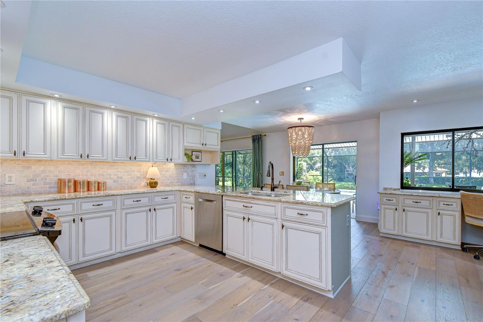 16126 Belle Meade Blvd Property Photo 16