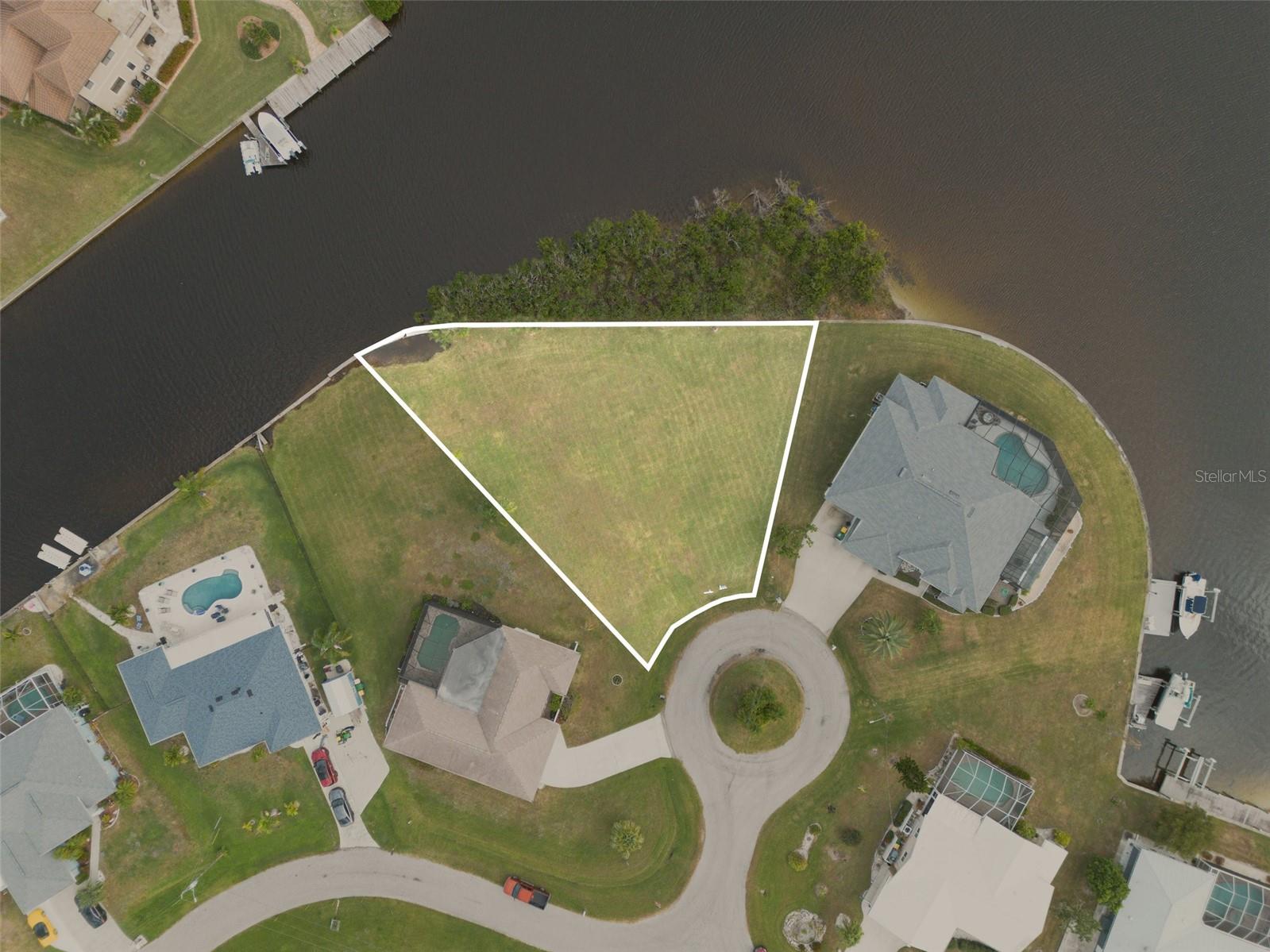 3528 Fox Ter Property Photo