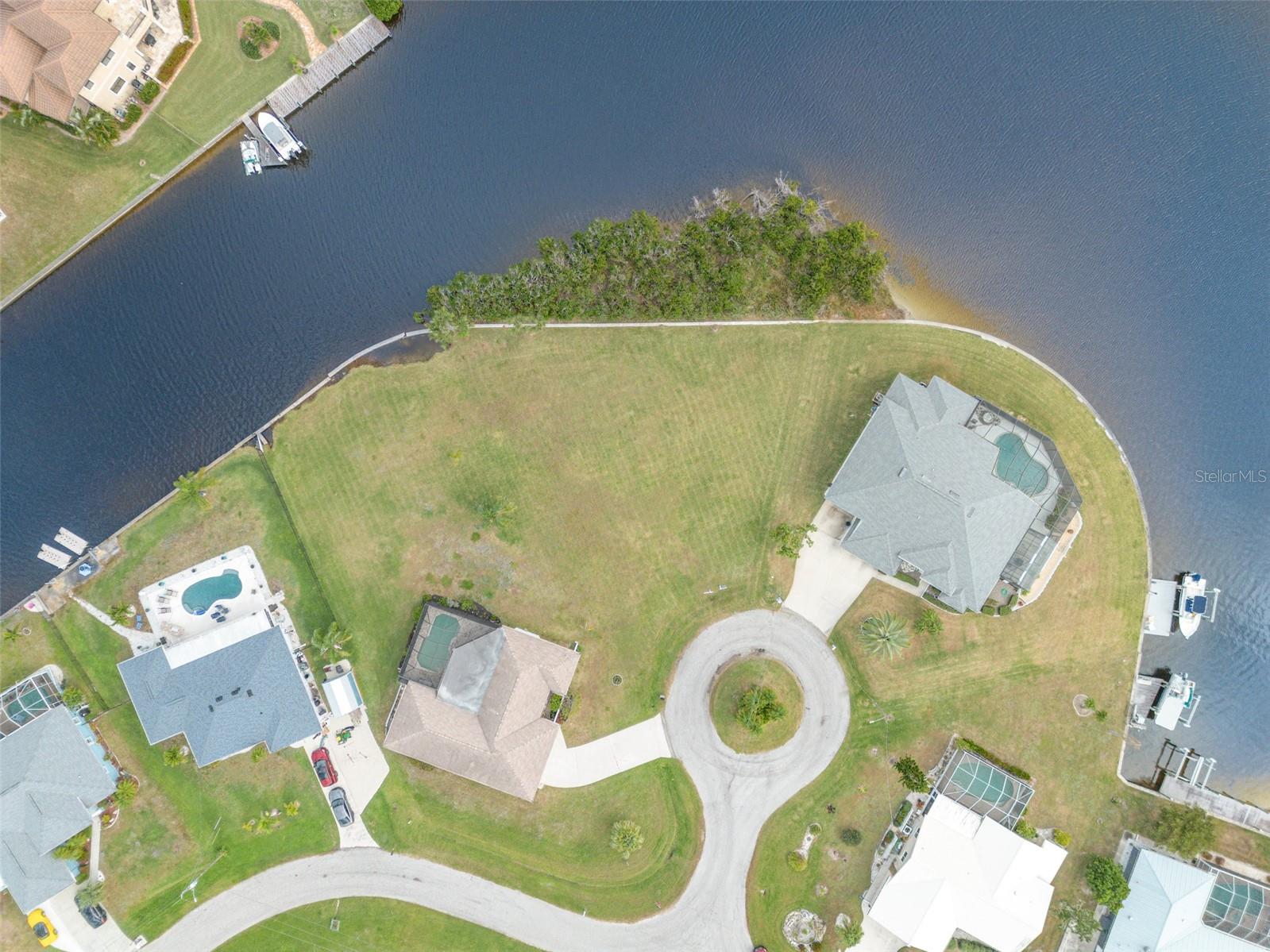 3528 Fox Ter Property Photo 6