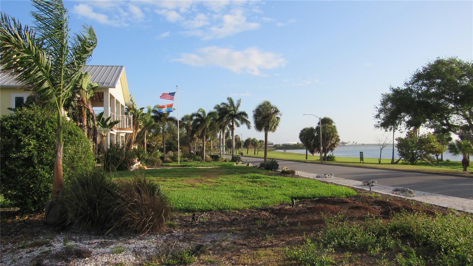 1817 Beach Dr Se Property Photo 12