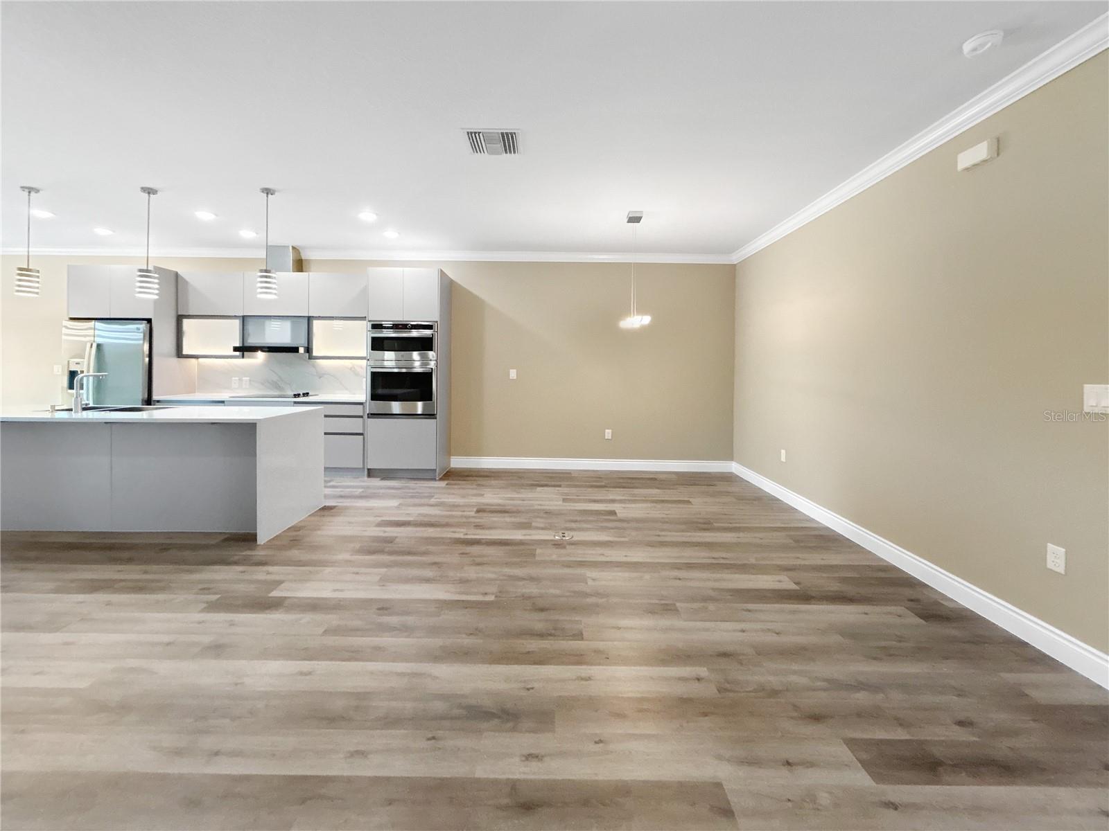 1839 Brentwood Ct Property Photo 3