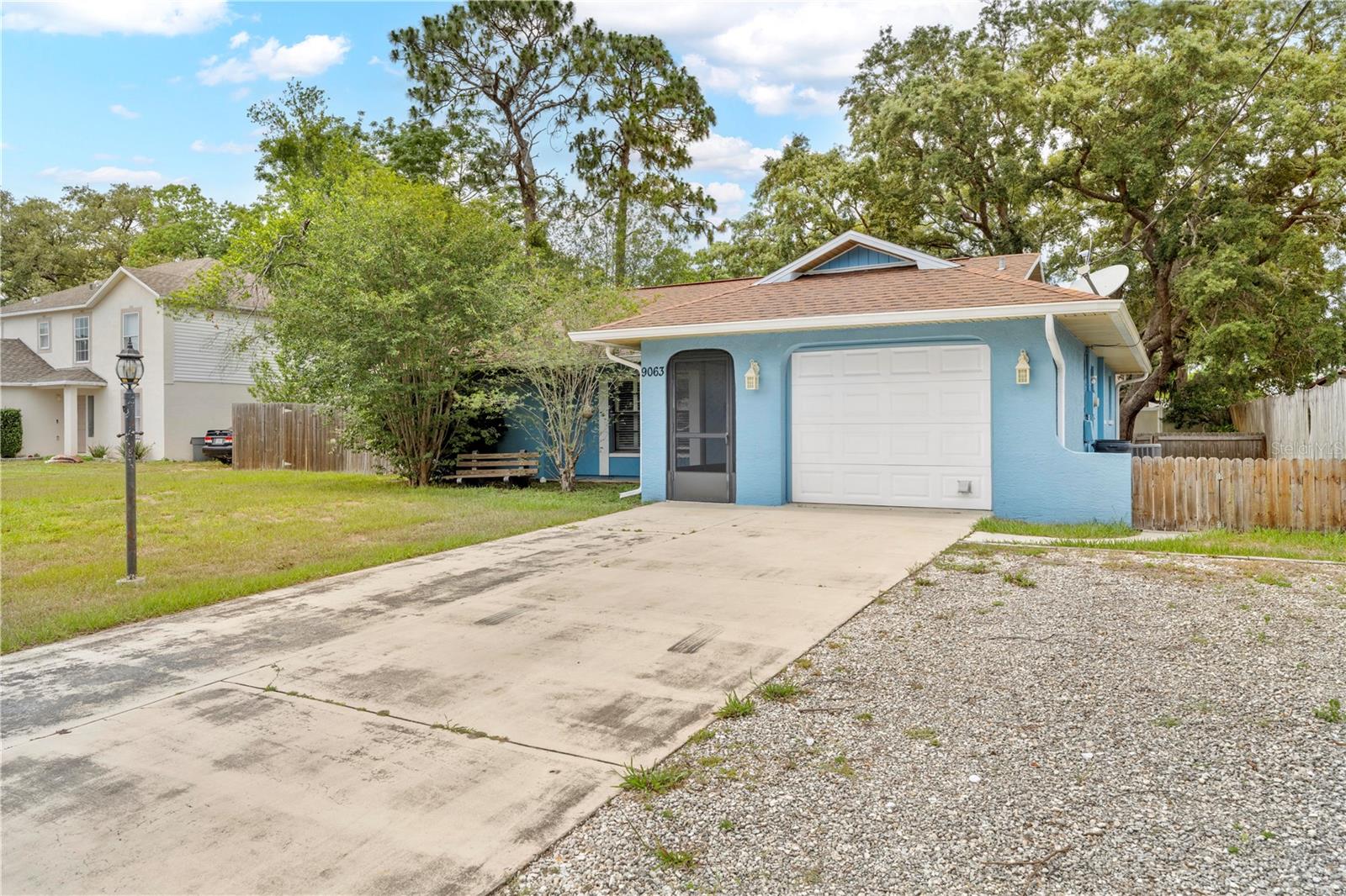 9063 PEMBERTON ST Property Photo 1