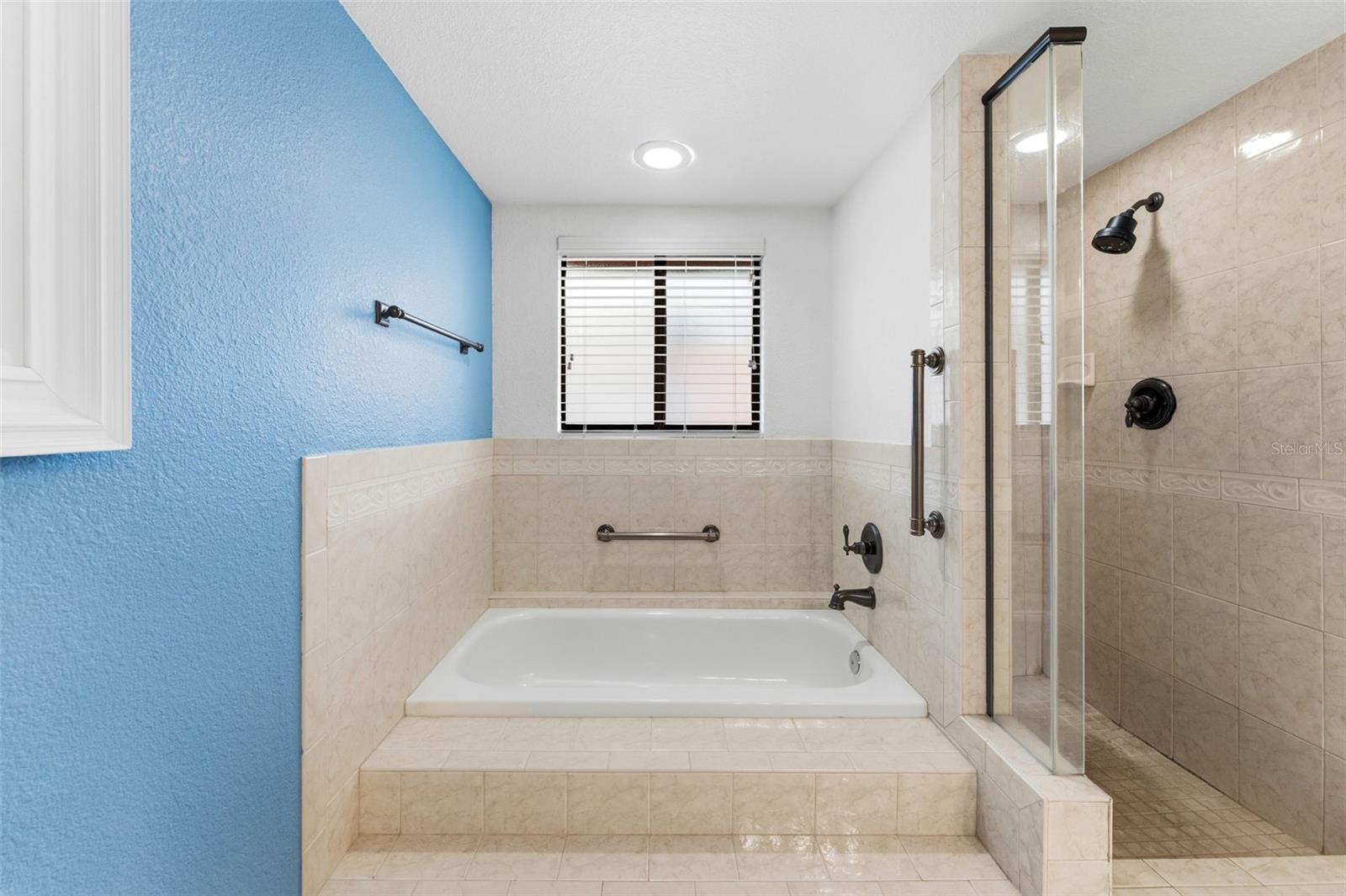 3460 Countryside Blvd #66 Property Photo 14