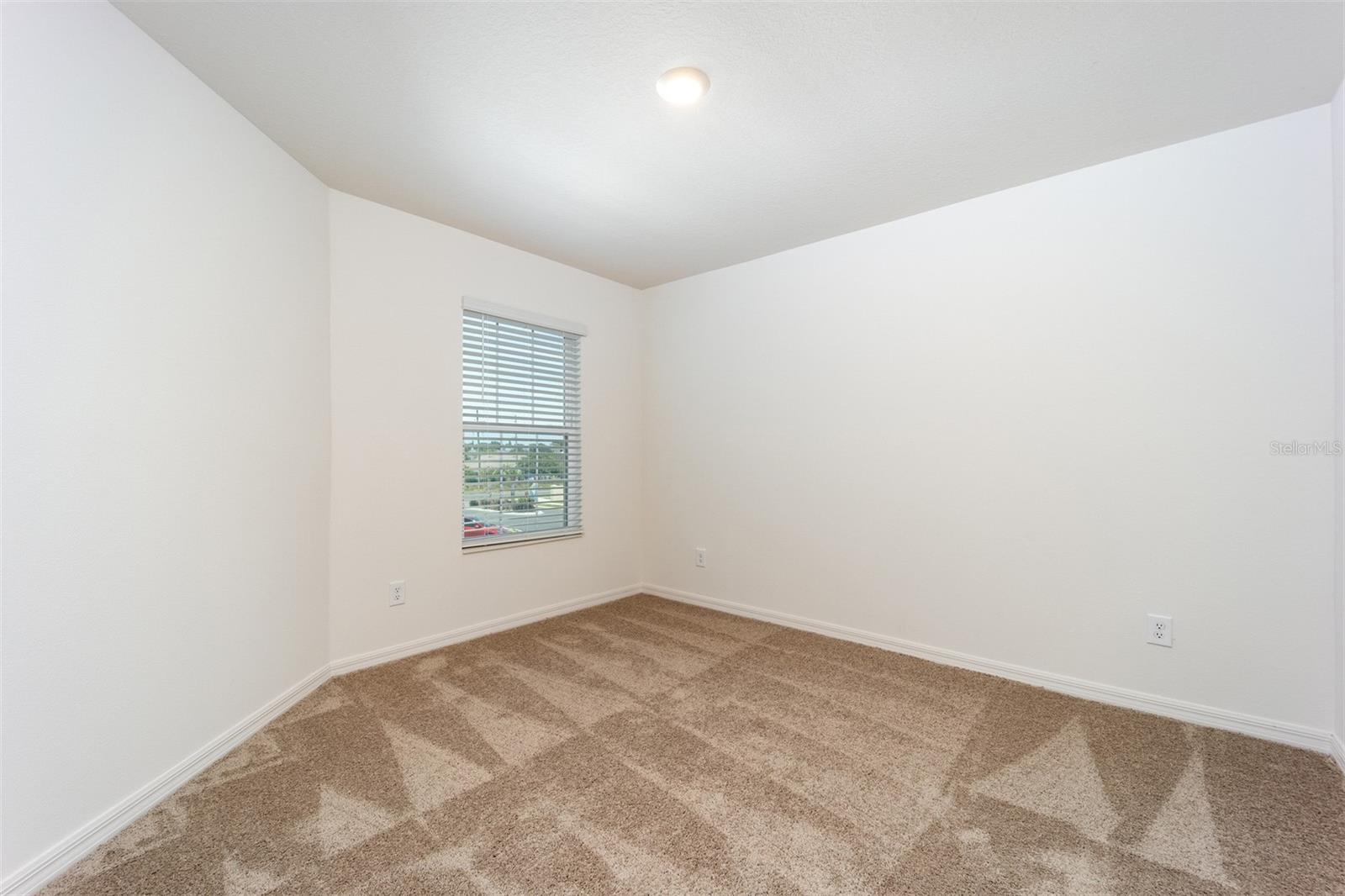 709 Poppy Ln Property Photo 13