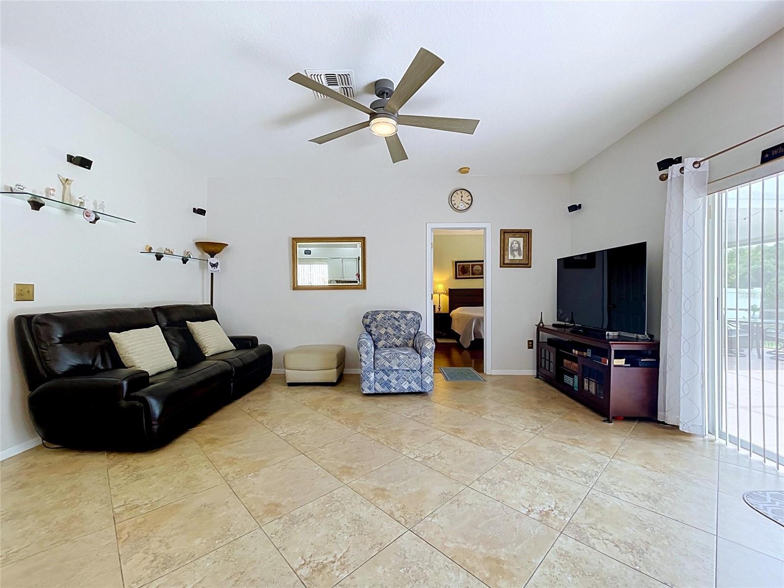 27544 Breakers Dr Property Photo 19
