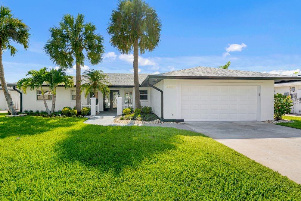 3924 Versailles Dr Property Photo 1