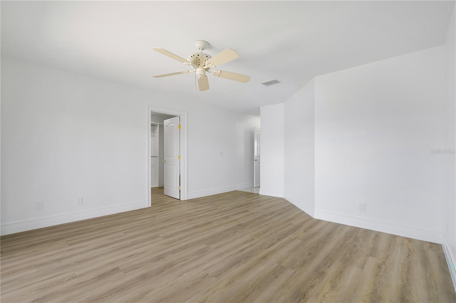3924 Versailles Dr Property Photo 15