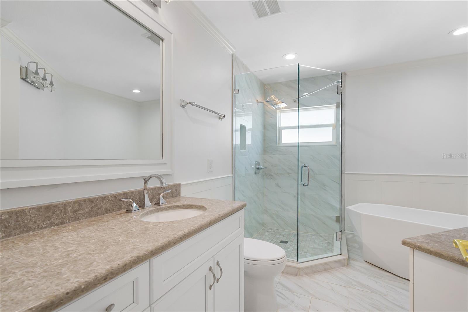 3924 Versailles Dr Property Photo 16