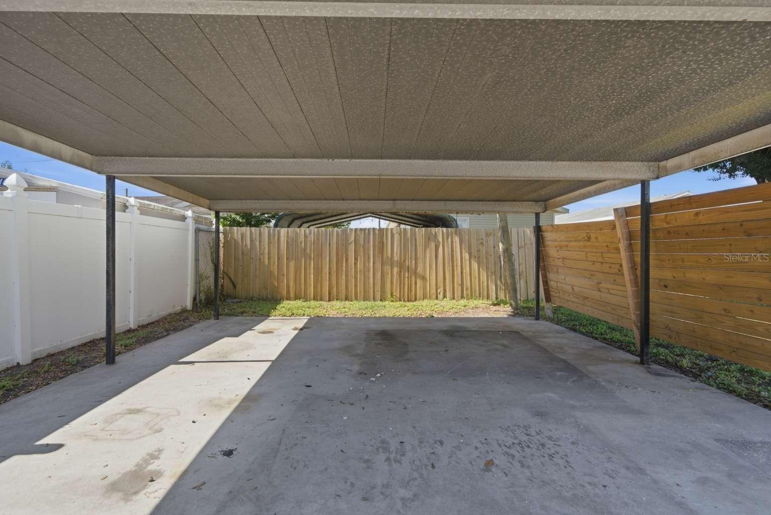 2704 W Leroy St Property Photo 24