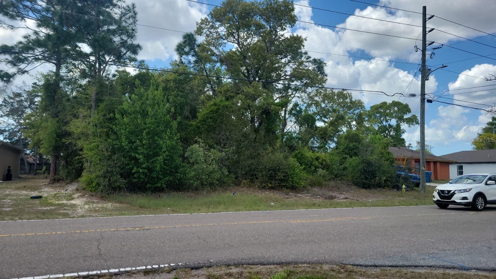 12083 Linden Dr Property Photo 2
