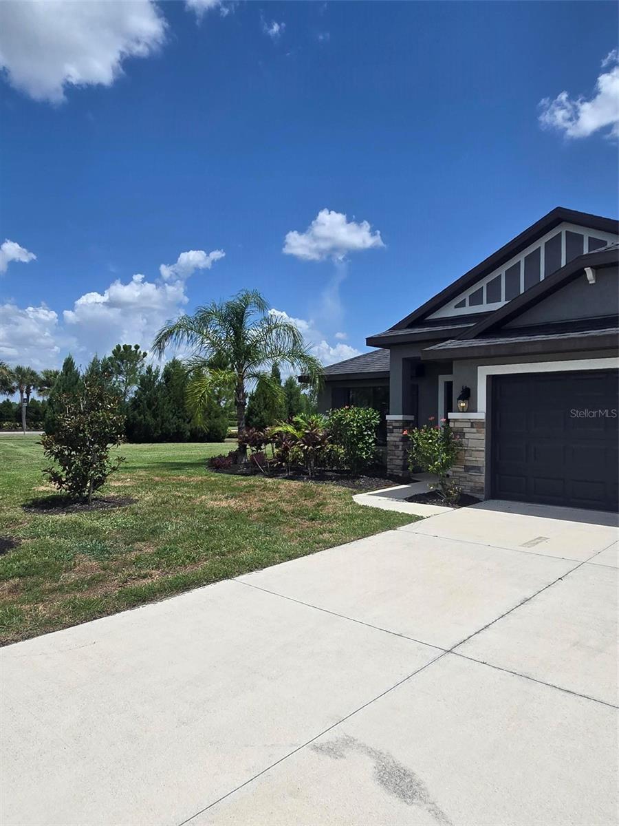 16215 59th Ct E Property Photo 2