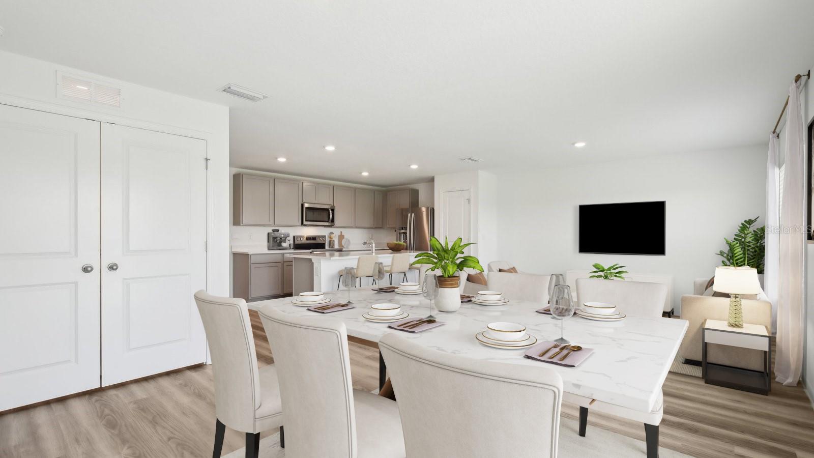 1122 Wild Clover Way Property Photo 4