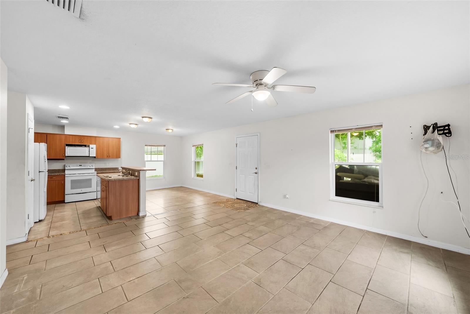 5451 Mac Arthur Ave Property Photo 4