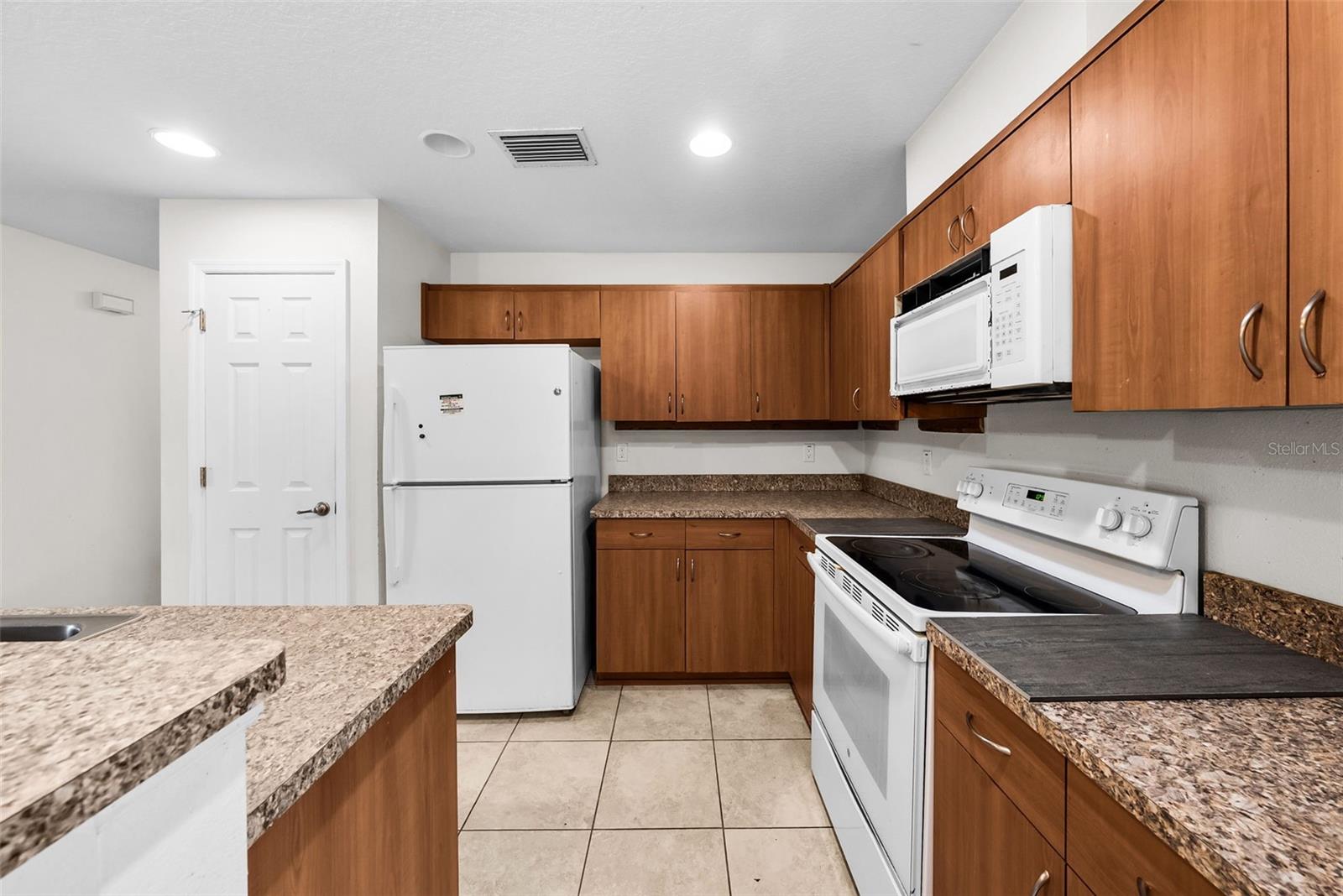 5451 Mac Arthur Ave Property Photo 11