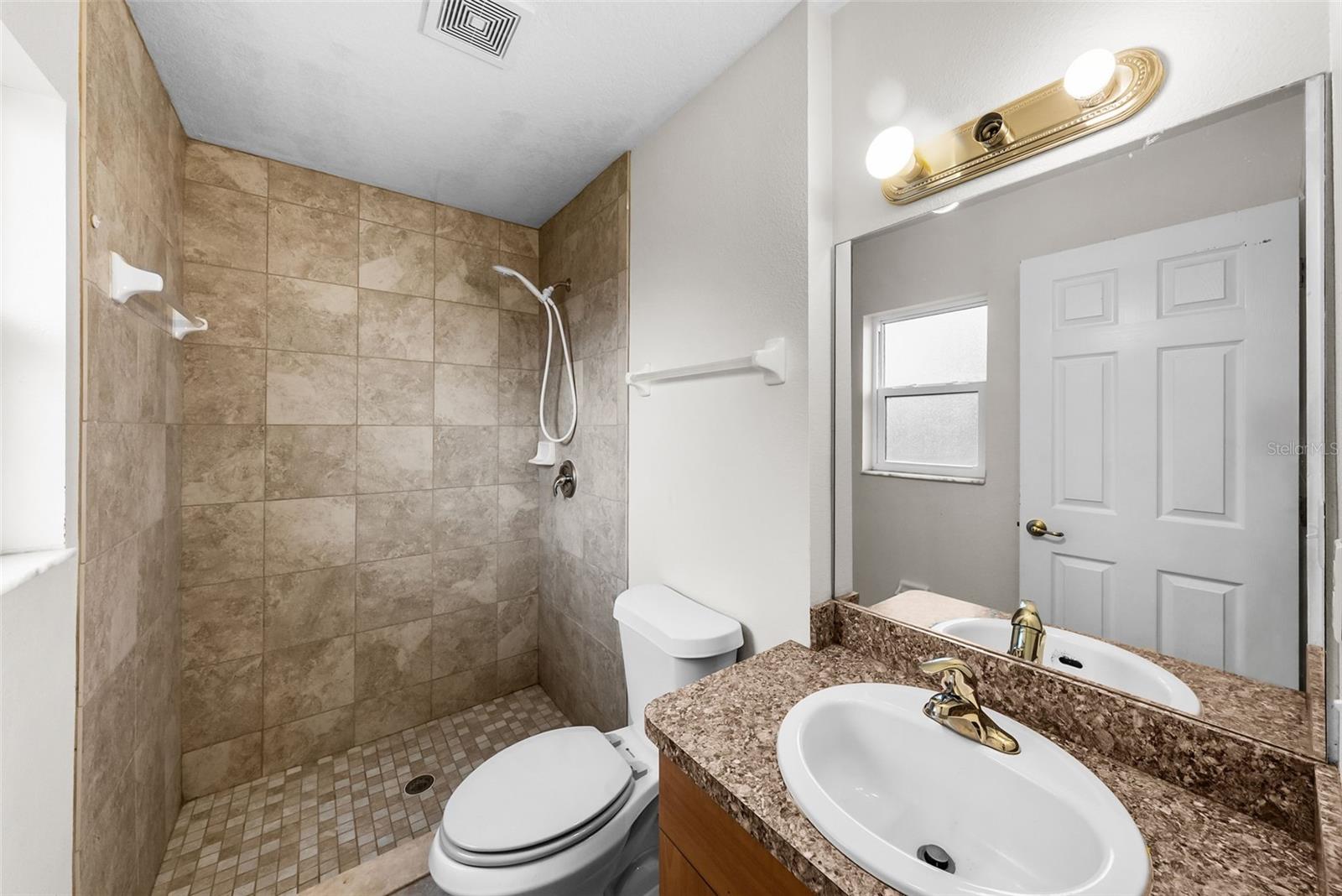 5451 Mac Arthur Ave Property Photo 15