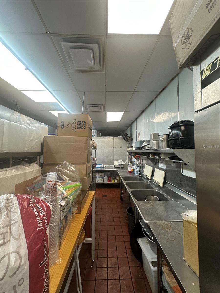 TB8528165 Property Photo 14