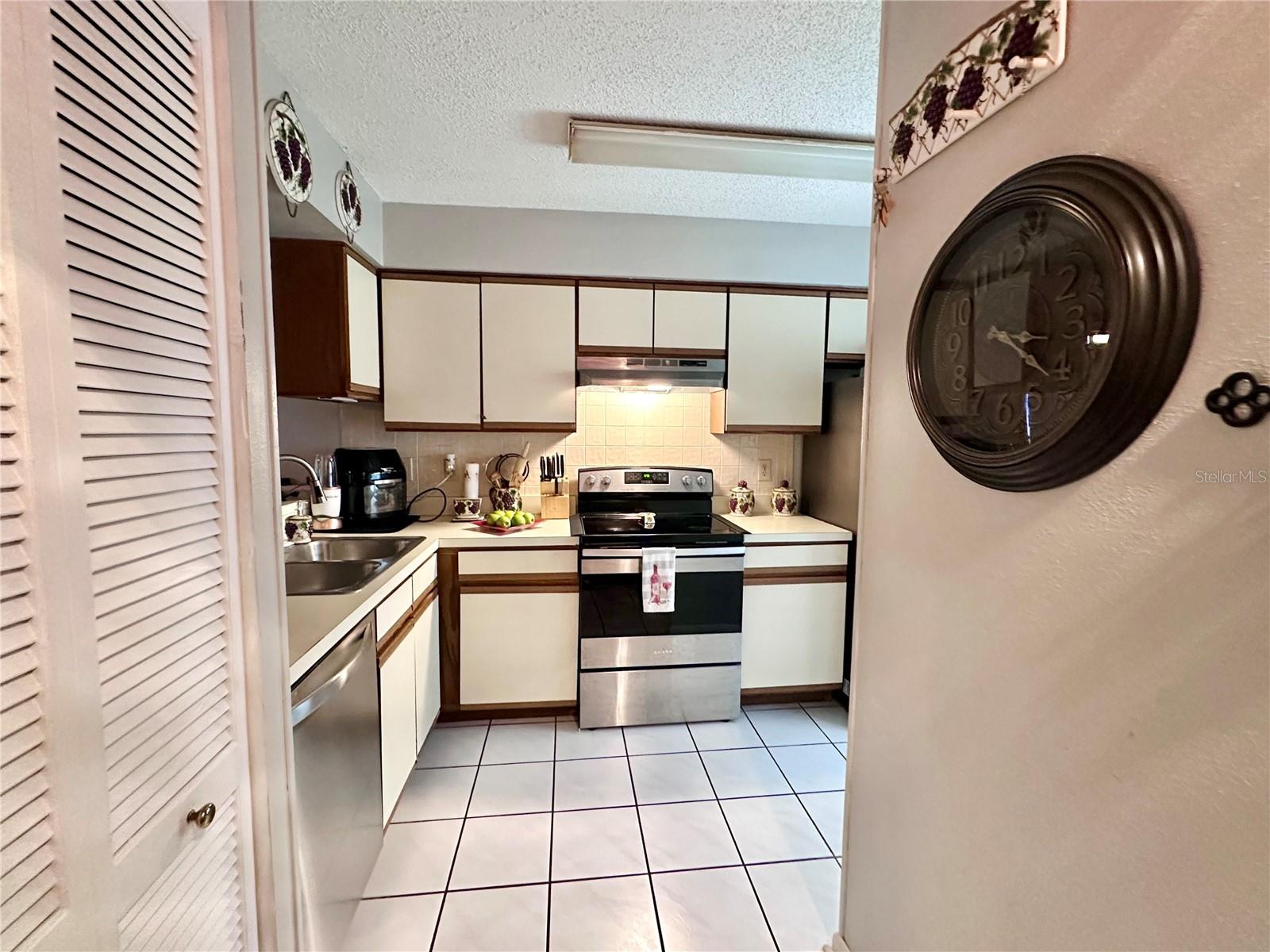 6440 Spring Flower Dr #12 Property Photo 10