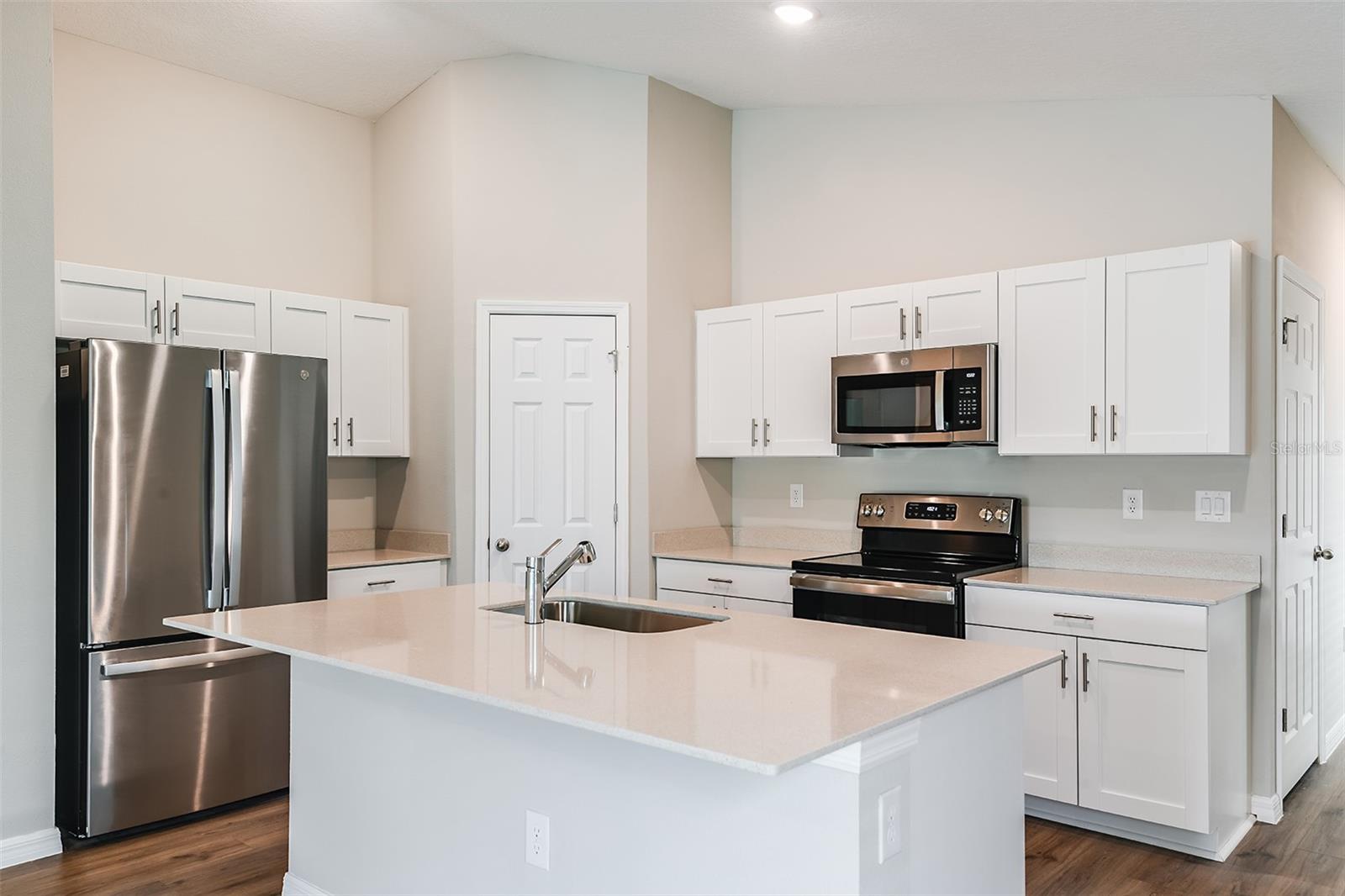 9136 Belleview Forest Pass Property Photo 9