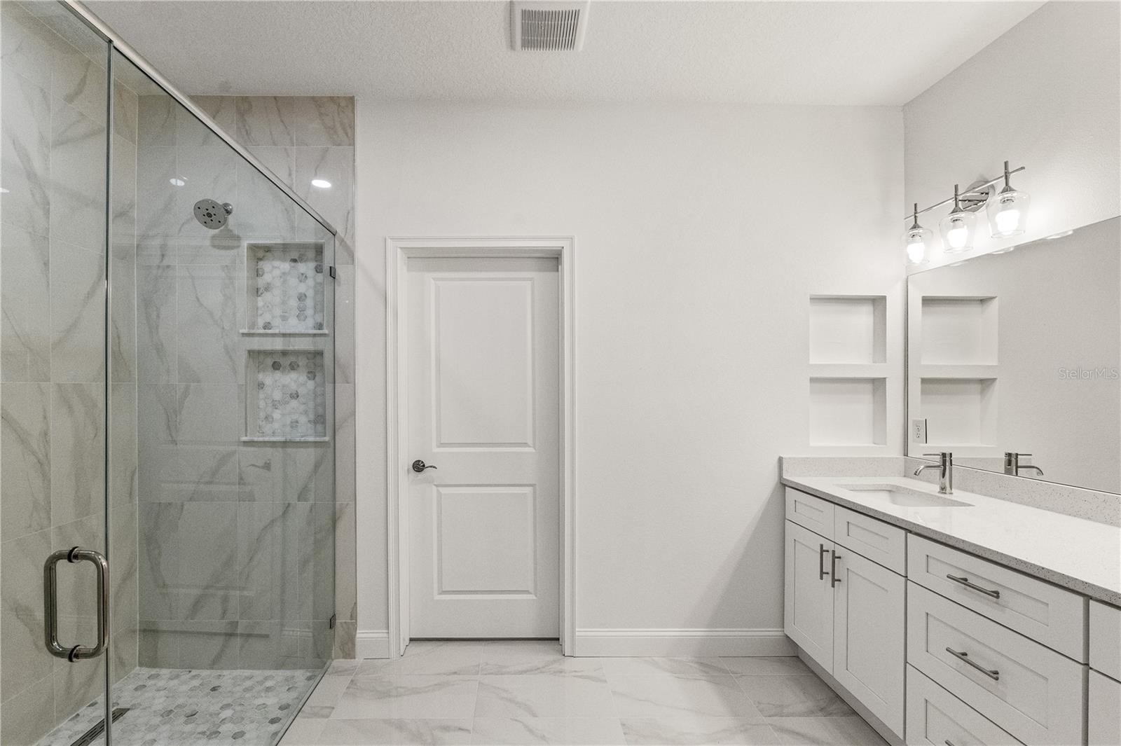5352 Lowell Ave Property Photo 11