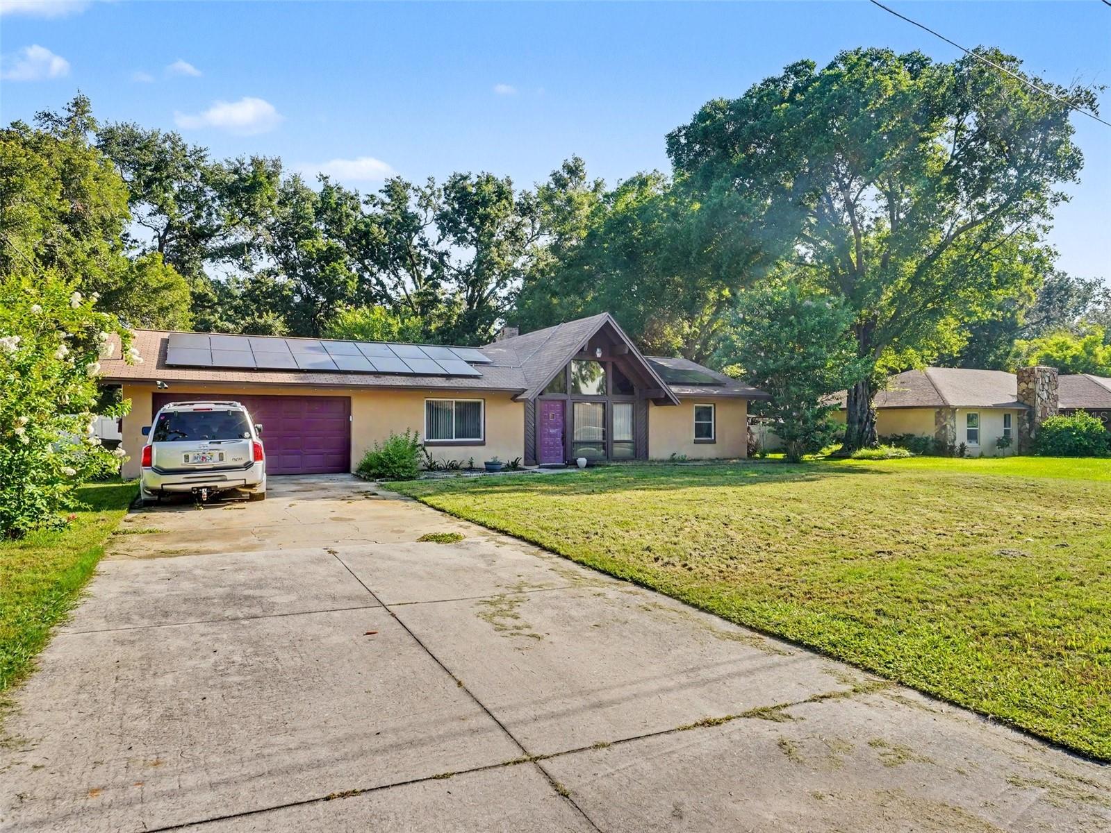 128 N Pointe Dr Property Photo 3