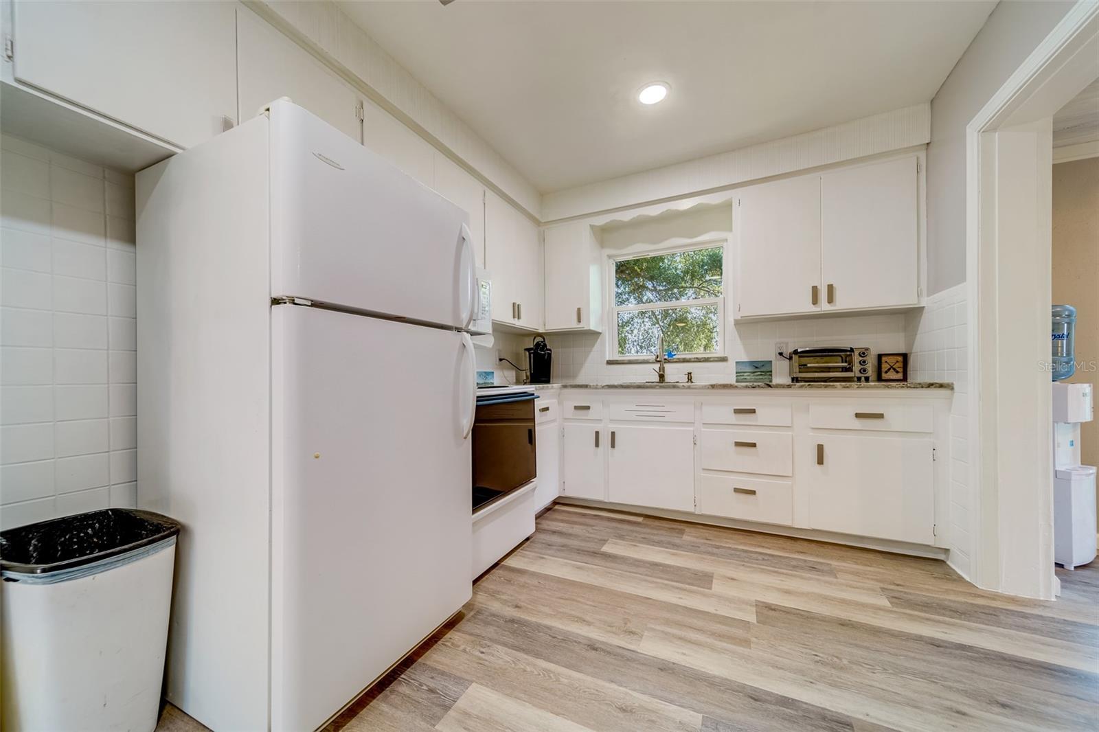 10802 Mohawk Rd Property Photo 6