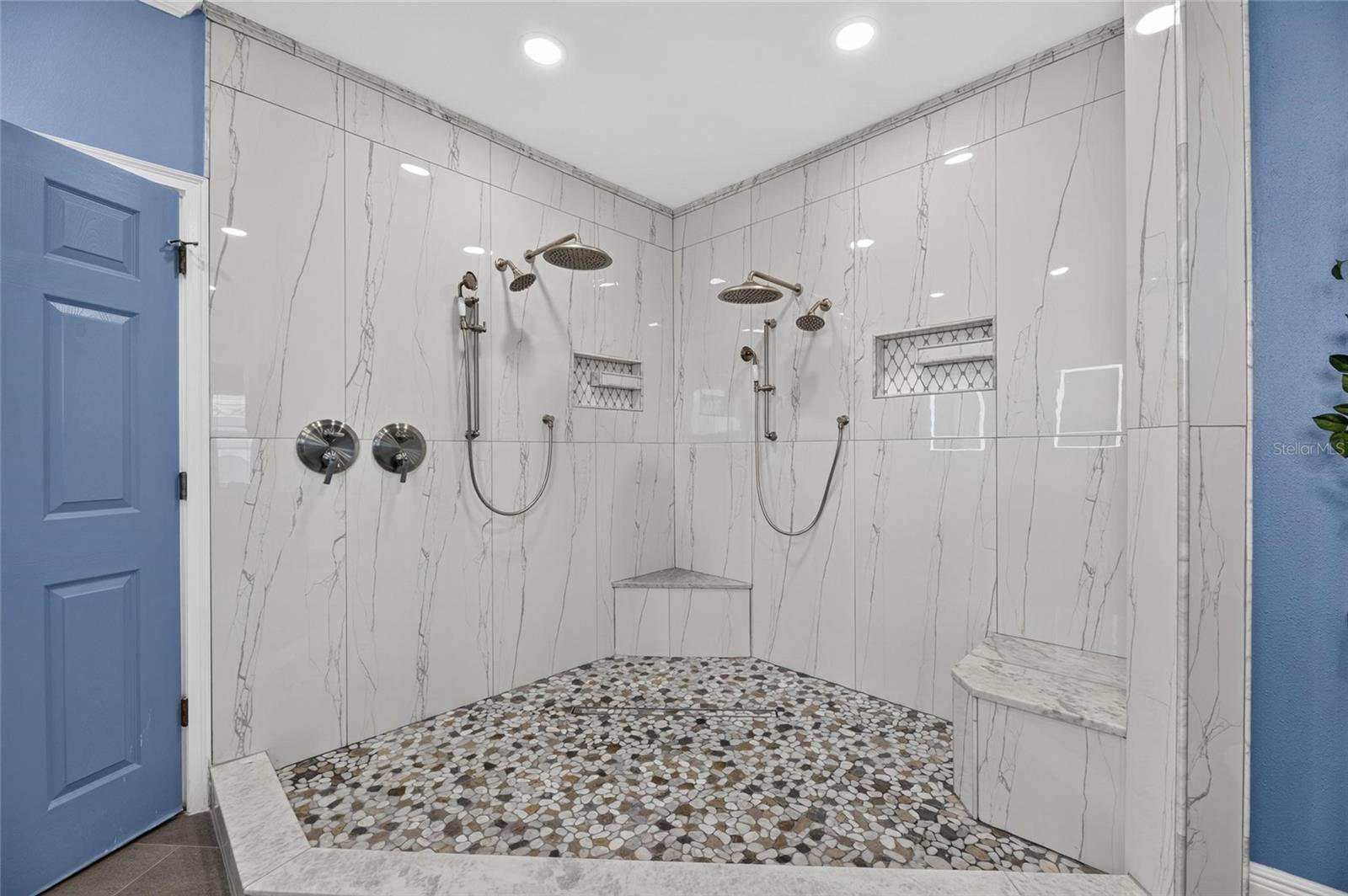 5216 Point Harbor Ln Property Photo 47