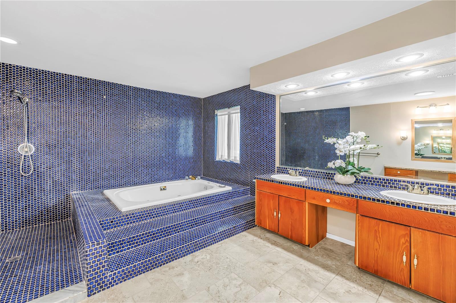 3000 Heron Pl Property Photo 8