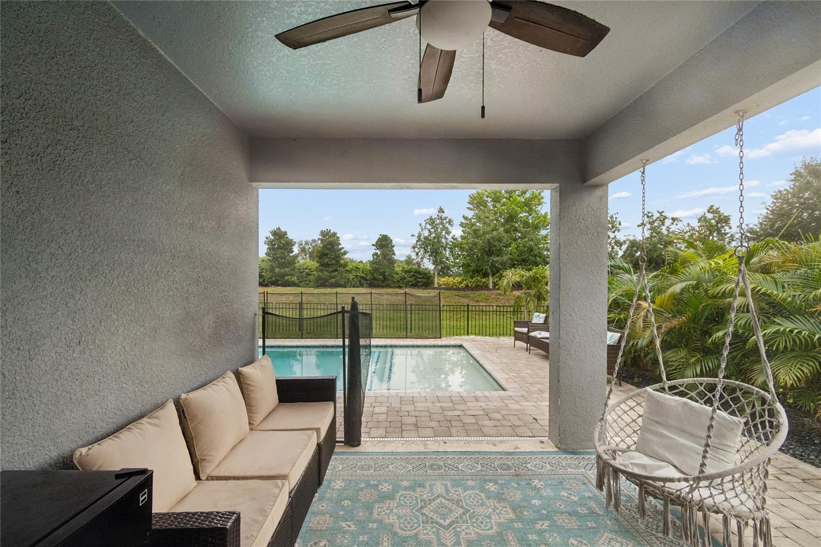 9047 Royal River Cir Property Photo 5