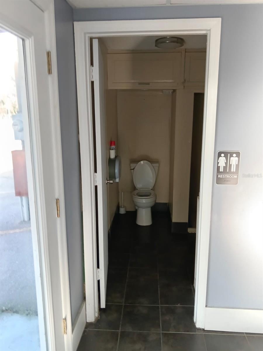 9006 Gibsonton Dr Property Photo 21