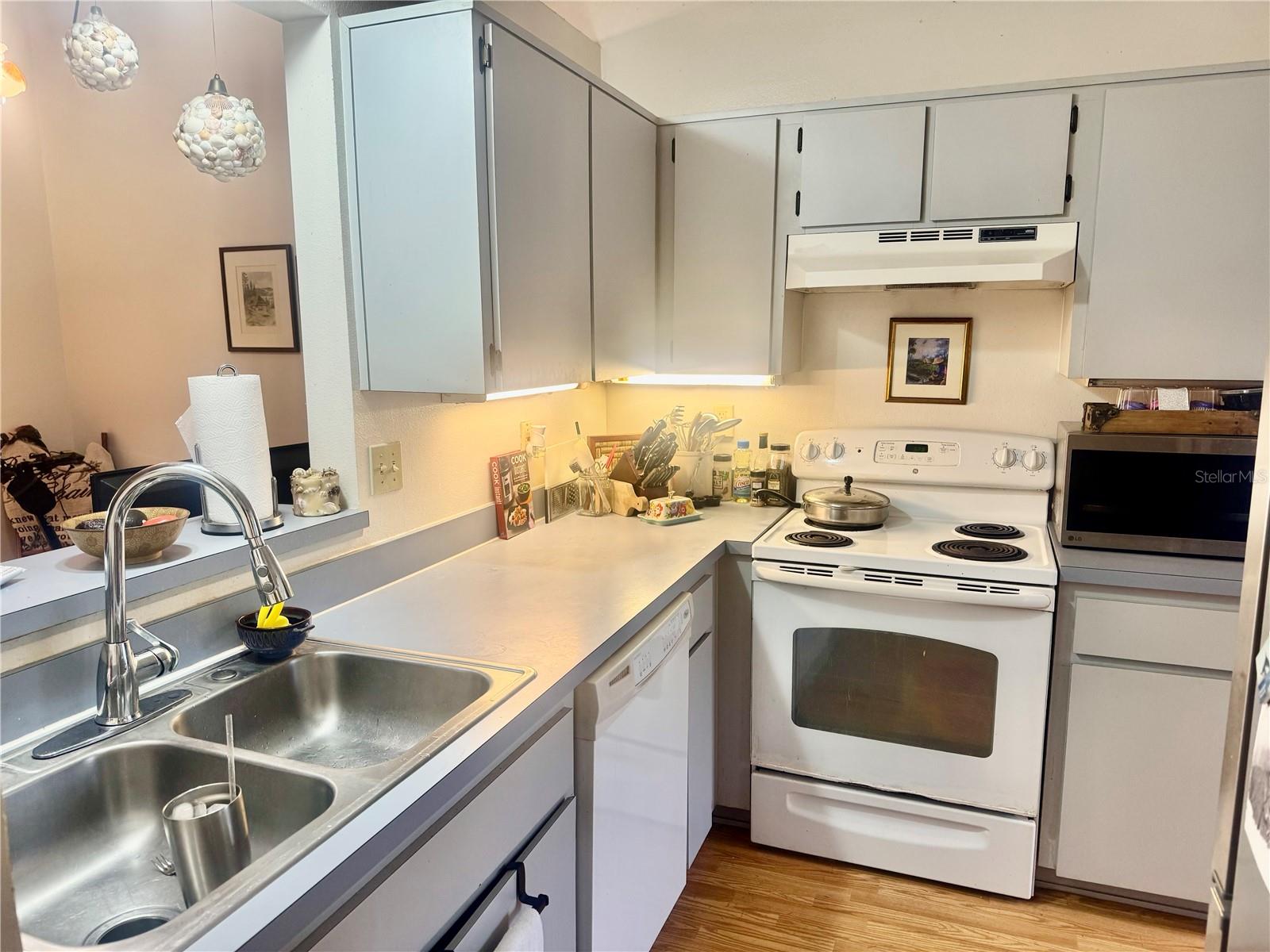 3121 Beecher Dr E #d Property Photo 6