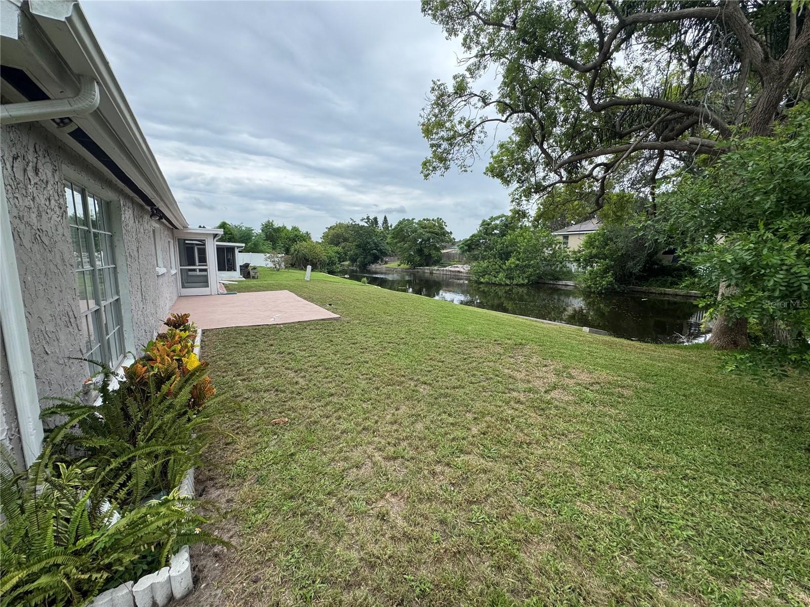 3438 Moog Rd Property Photo 12