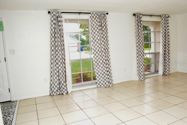 3438 Moog Rd Property Photo 13
