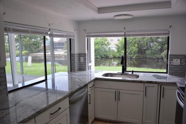 3438 Moog Rd Property Photo 18