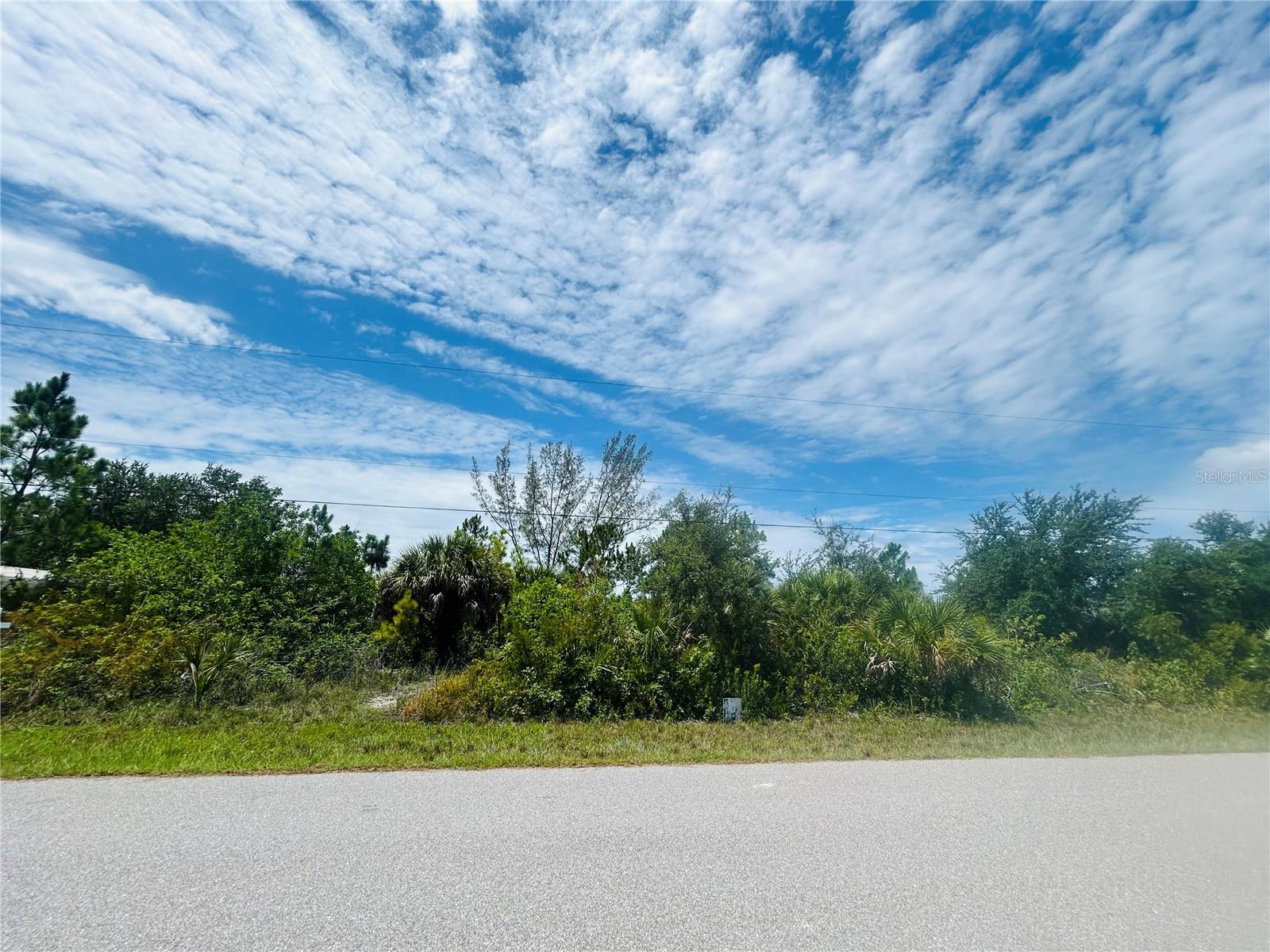 15714 Stuart Cir Property Photo 1