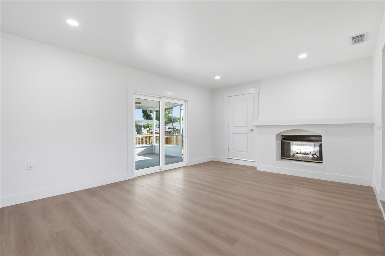 9460 Treasure Ln Ne Property Photo 11