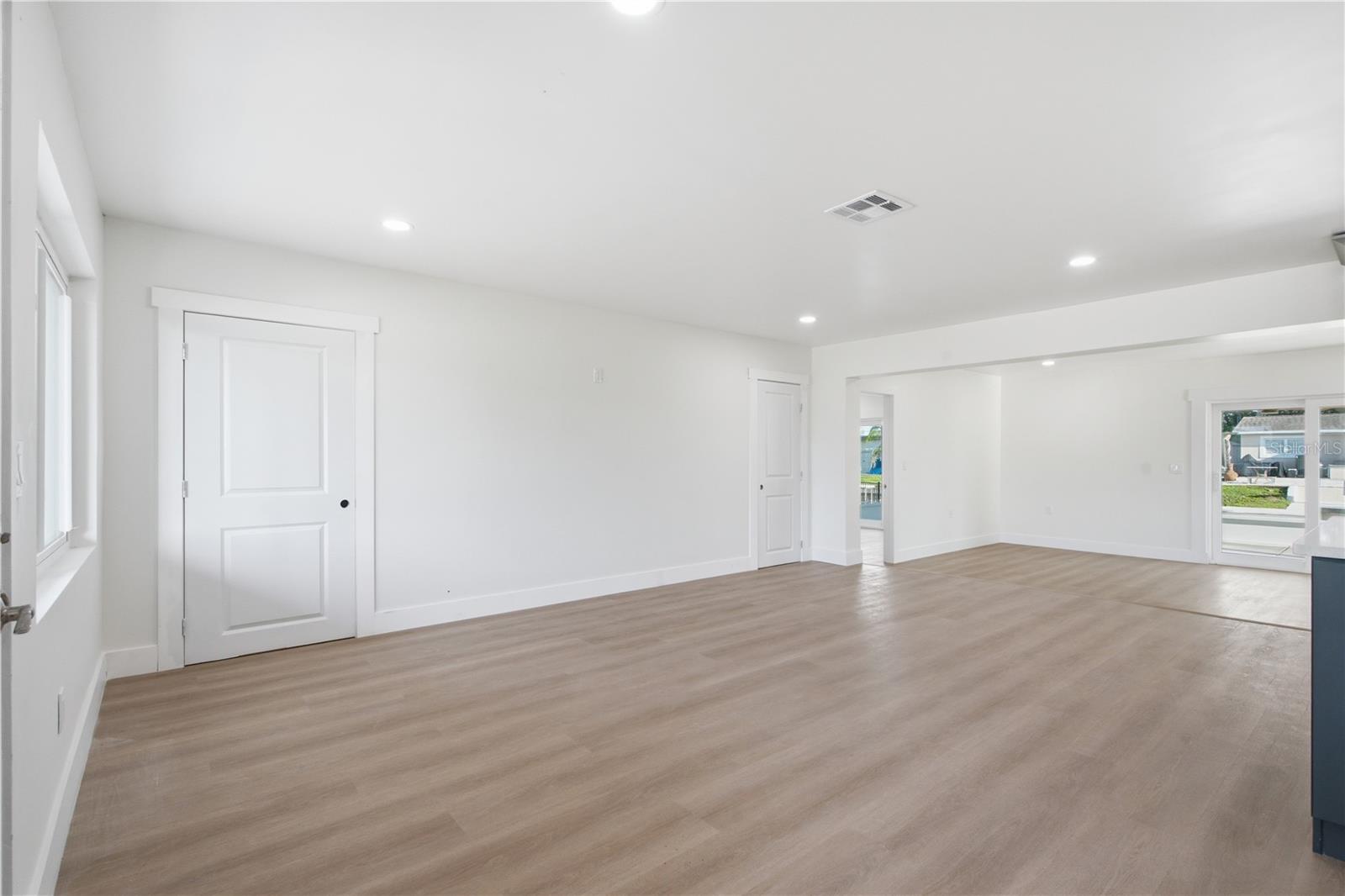 9460 Treasure Ln Ne Property Photo 13