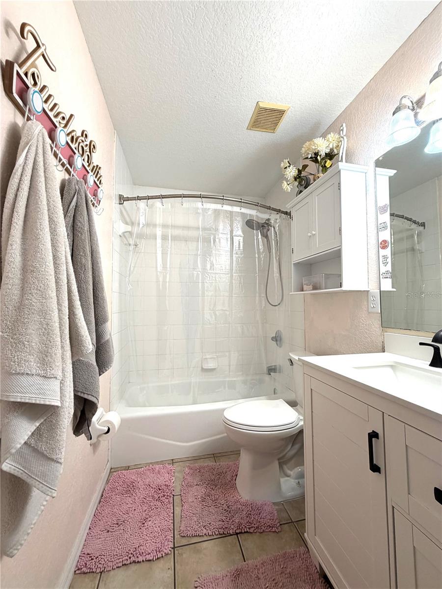 902 E Tomlin St Property Photo 11