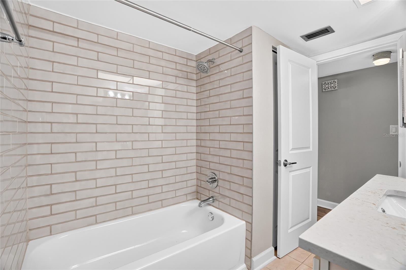 4570 Overlook Dr Ne #175 Property Photo 7